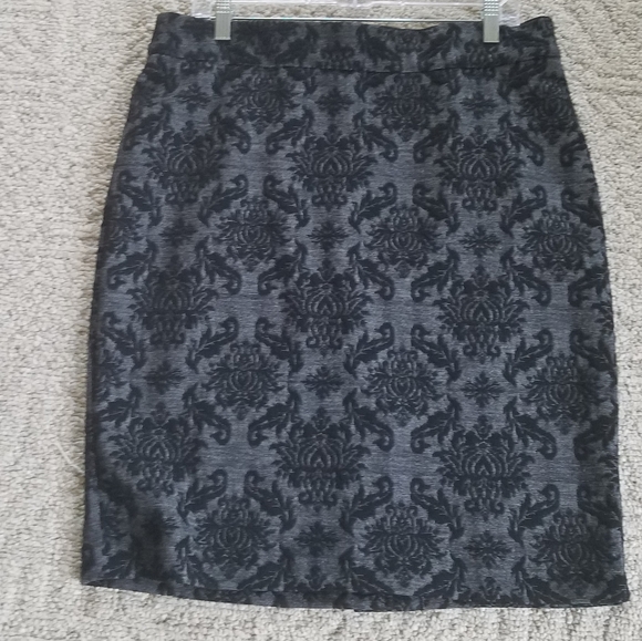Roz & Ali Dresses & Skirts - Skirt